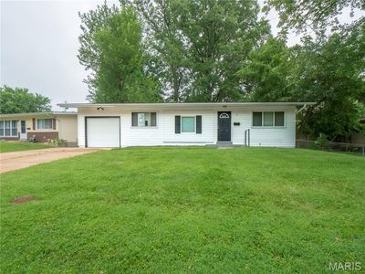 2 Carson Ct, Florissant, MO, 63033