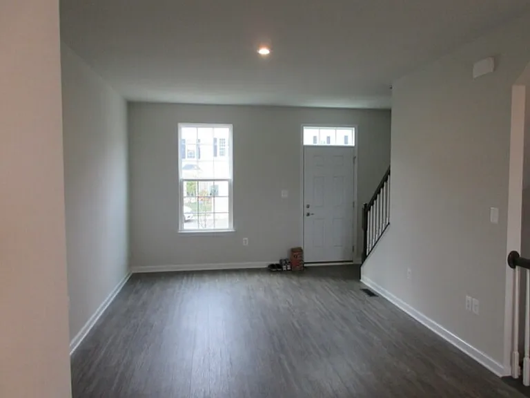 2081 Elm Tree Ct — Photo 2