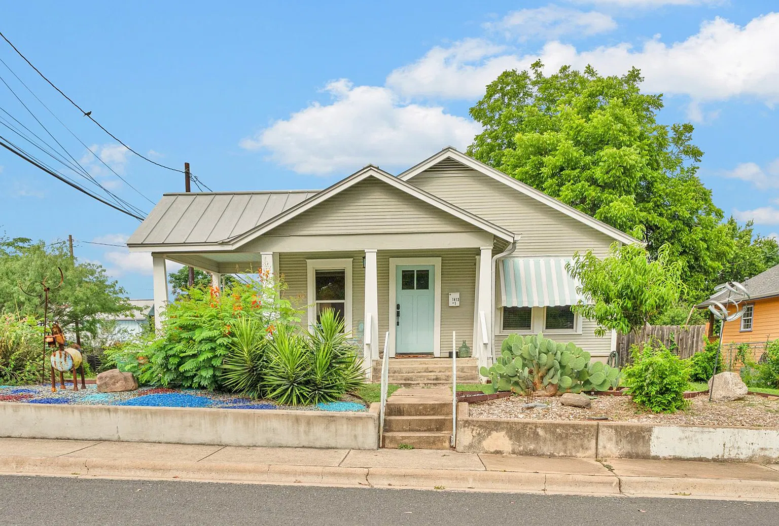 1413 Walnut Ave — Photo 1