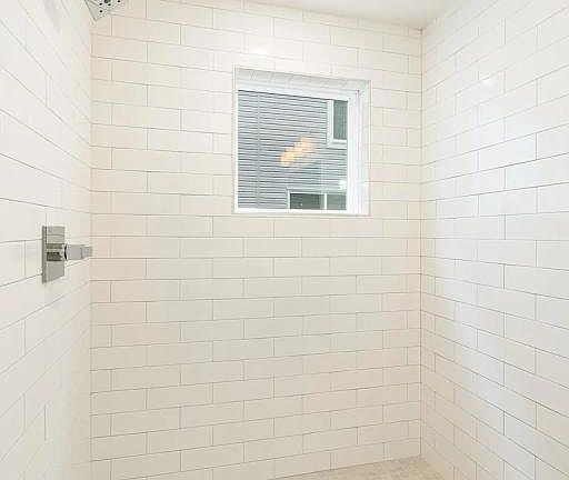 4th image of 1305 Germantown Ave #17