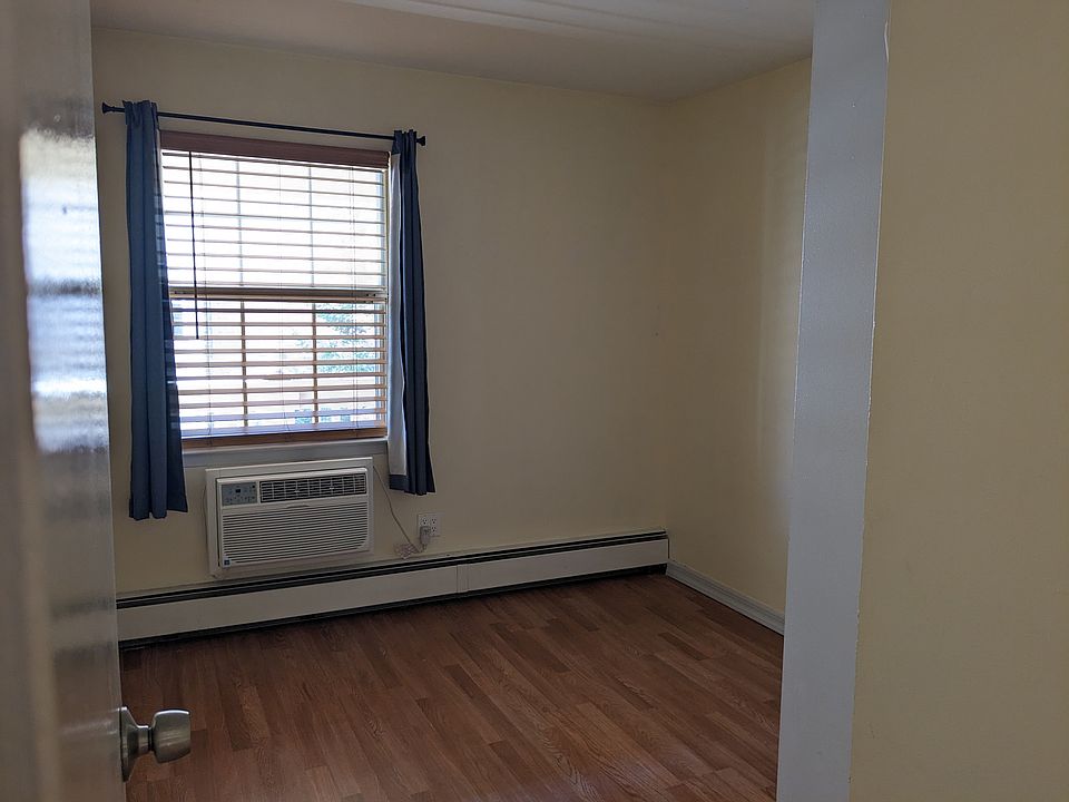 rear bedroom