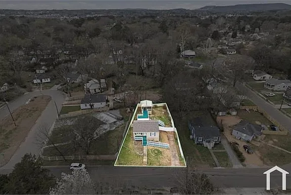 203 N Plymouth Rd NW — Photo 27