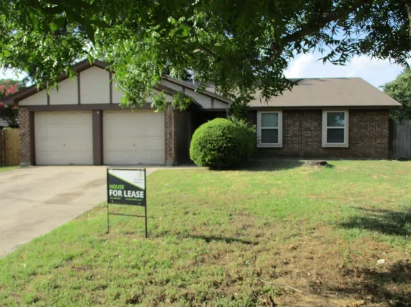 912 Shell Ct, Bedford, TX 76022