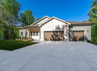 2521 Aniki Bee Dr, Monroe, GA 30656