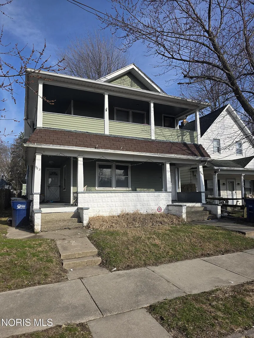 963 McKinley Ave photo 1
