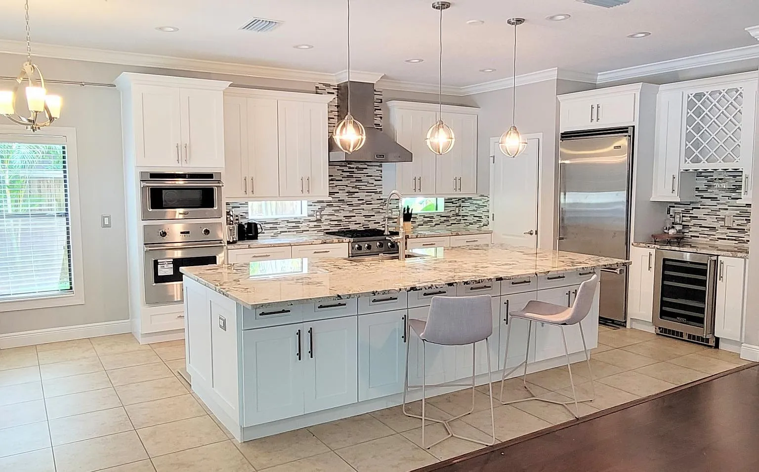 5 bed, 3.5 bath, 3358 sqft, $8,800 — Photo 4