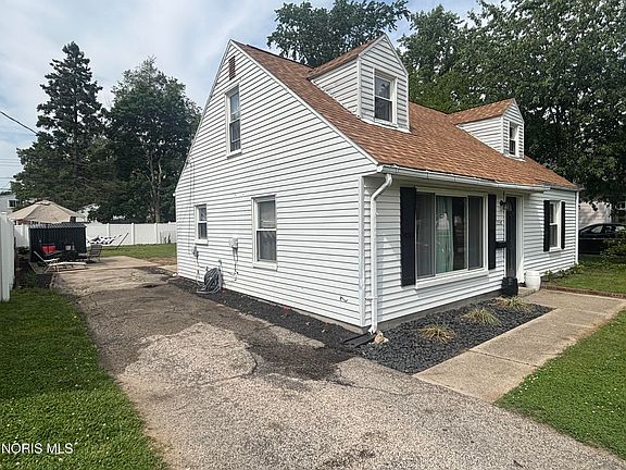 2nd image of 2336 Murray Dr