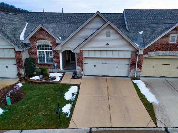 2820 Barvilla Ct, Ballwin, MO 63021