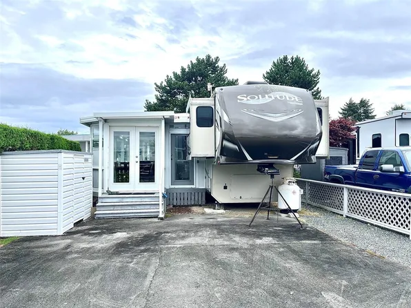 200 Corfield St N #305, Parksville, BC V9P 1N9