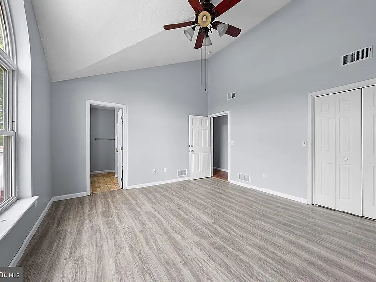 1019 Cricket Ln — Photo 23