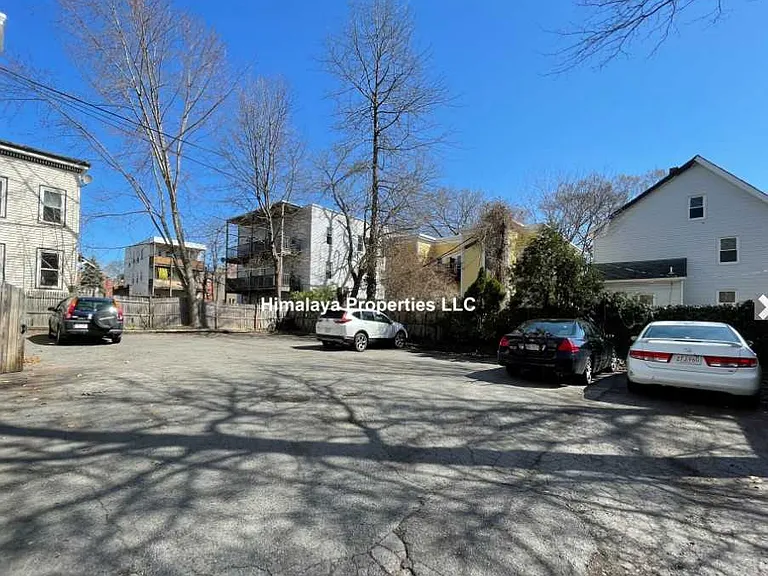 Putnam Ave — Photo 4