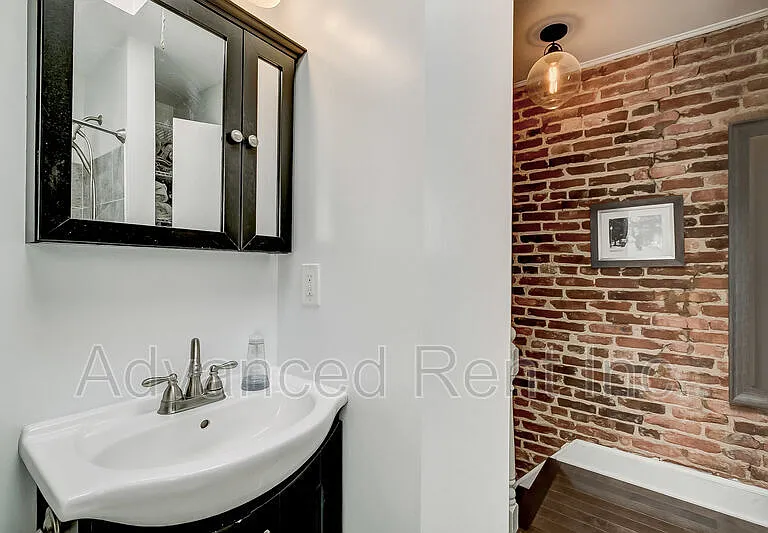 528 S Streeper St — Photo 22