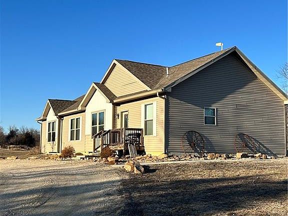 2nd image of 1155 NW 250th Rd