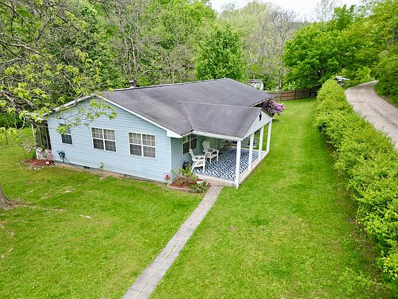 2nd image of 401 Wymer Rd