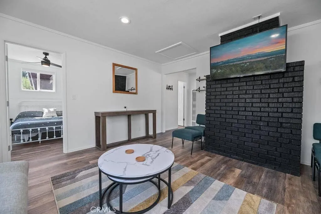 2 bed, 650 sqft, $1,650 — Photo 3