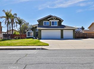 2569 W Via Verde Dr, Rialto, CA 92377