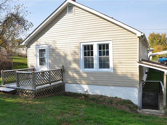 2nd image of 2919 S Plum Ave