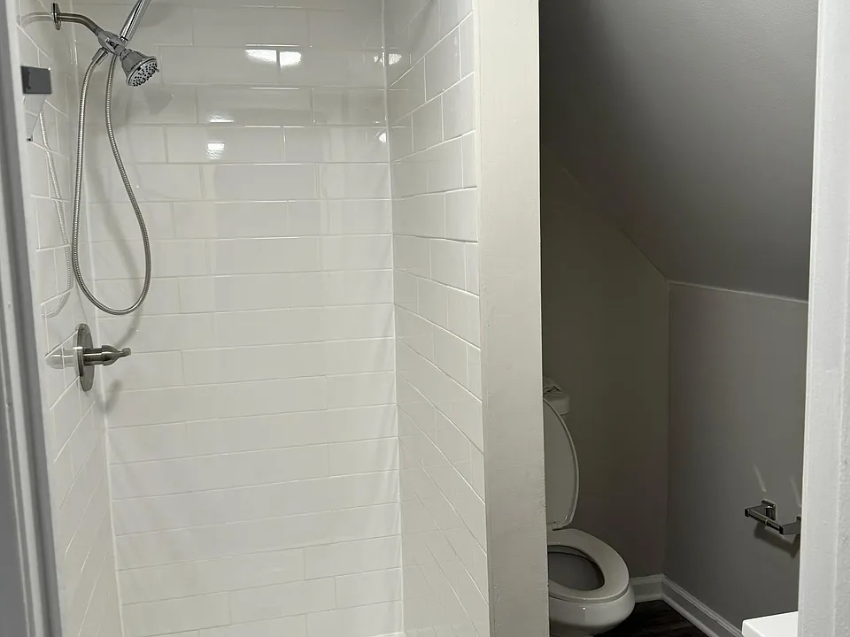 New shower with subway tile surround