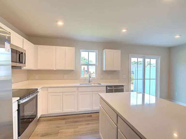 411 Mancini Dr — Photo 6