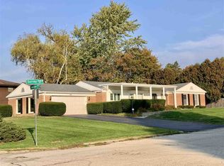 2808 Surrey Pl, Rockford, IL 61114