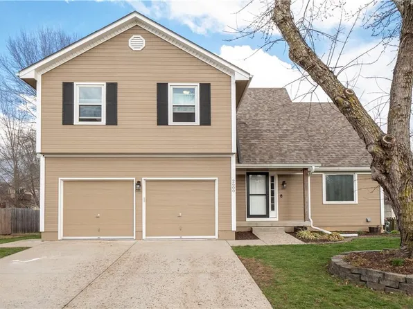2600 NE Quail Walk Trl, Blue Springs, MO 64014
