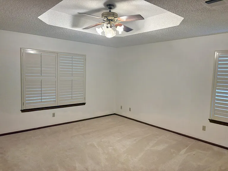 315 Partnership Rd — Photo 5