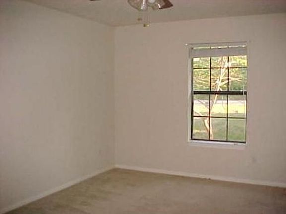 5th image of 7102 Ramblewood Dr