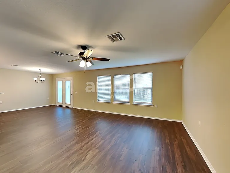 8905 Norwich Castle Dr — Photo 8