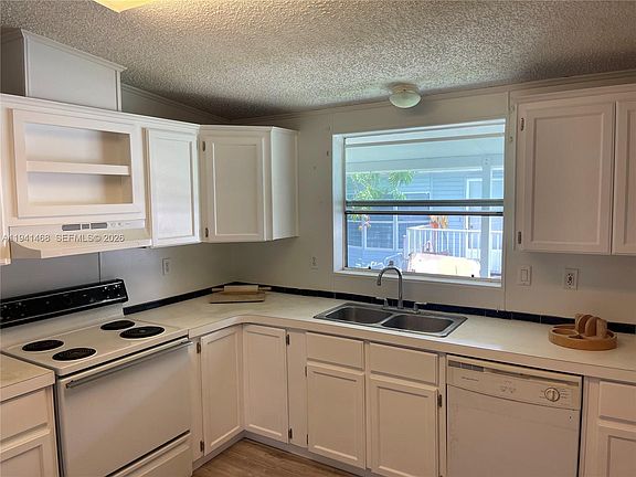 4th image of 19800 SW 180th Ave Lot 51