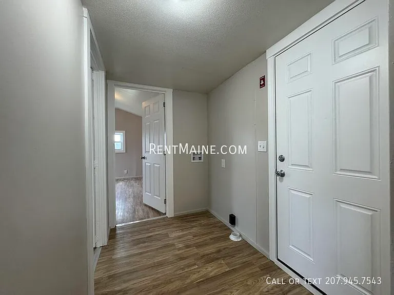108 D St — Photo 5