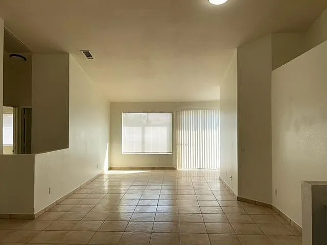 203 Breezy Shore Ave — Photo 3