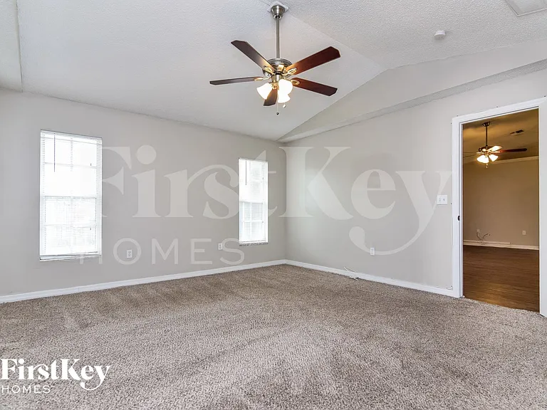 1719 Sandalwood Cir SW — Photo 8