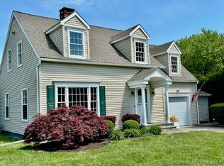 3 Sunrise Rd, Danbury, CT 06810