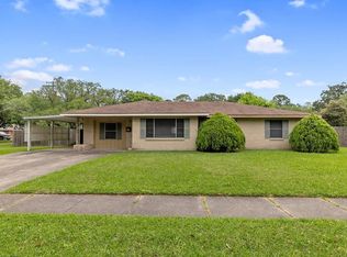 301 Arlington Dr, Lake Charles, LA 70605