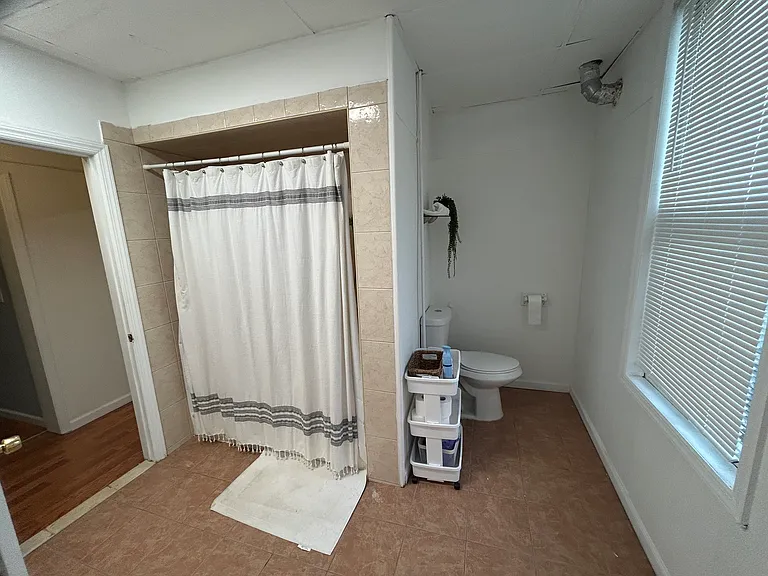475 Monmouth St #4 — Photo 13