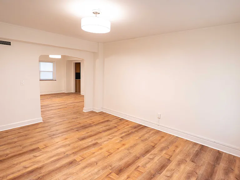 3007 Grand Ave #5 — Photo 4