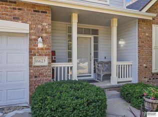 16623 Taylor St, Omaha, NE 68116