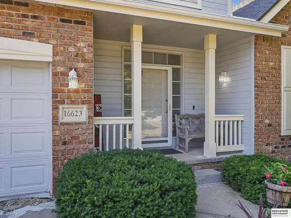 16623 Taylor St, Omaha, NE 68116