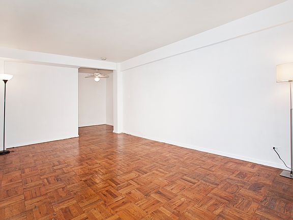 4th image of 201 E 15th St APT 2J
