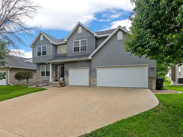 3102 Falcon View Ct SW, Cedar Rapids, IA 52404