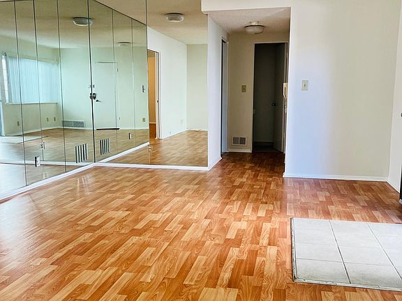 2nd image of 1635 Granville Ave #2