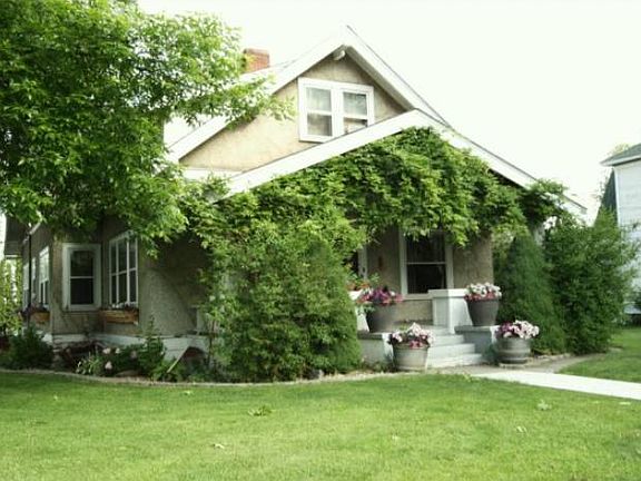 Exterior front view