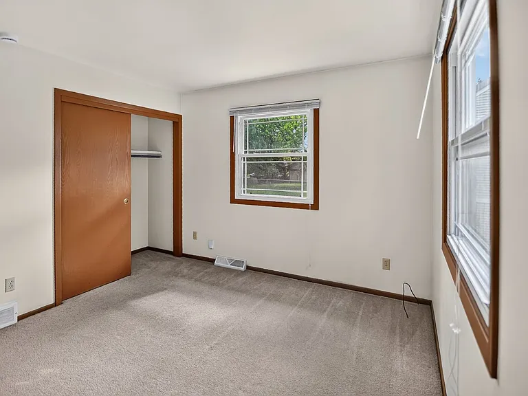 10 Brompton Cir #10 — Photo 20