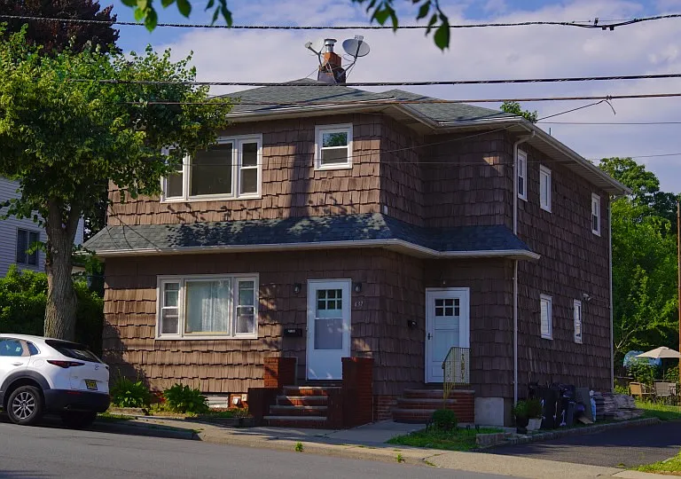 437 Broad St #2 — Photo 1