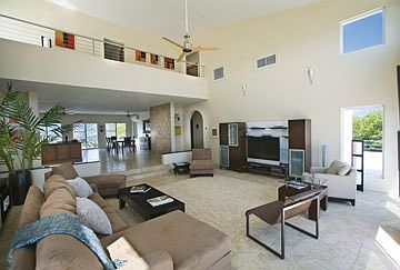 Livingroom w/Gallery Above