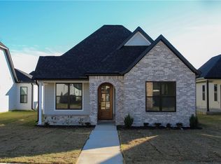 2331 31st St, Rogers, AR 72758