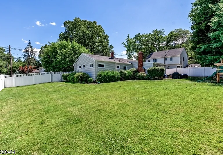 862 Manhattan Ave — Photo 34