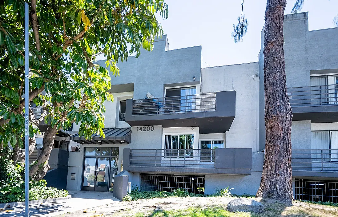 14200 Victory Property — Photo 1