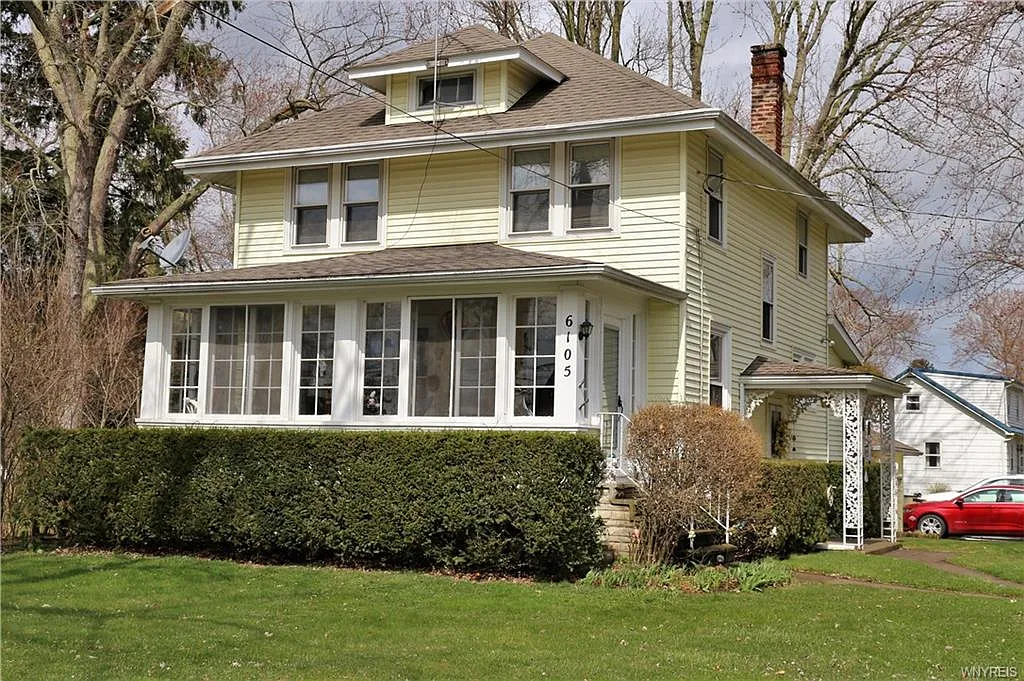 6105 East Ave photo 1