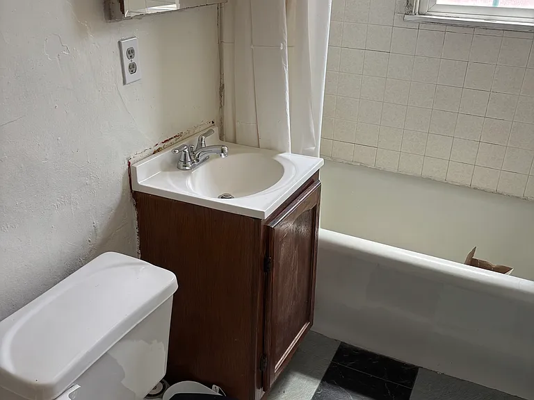 3521 Bellevue Ave — Photo 8